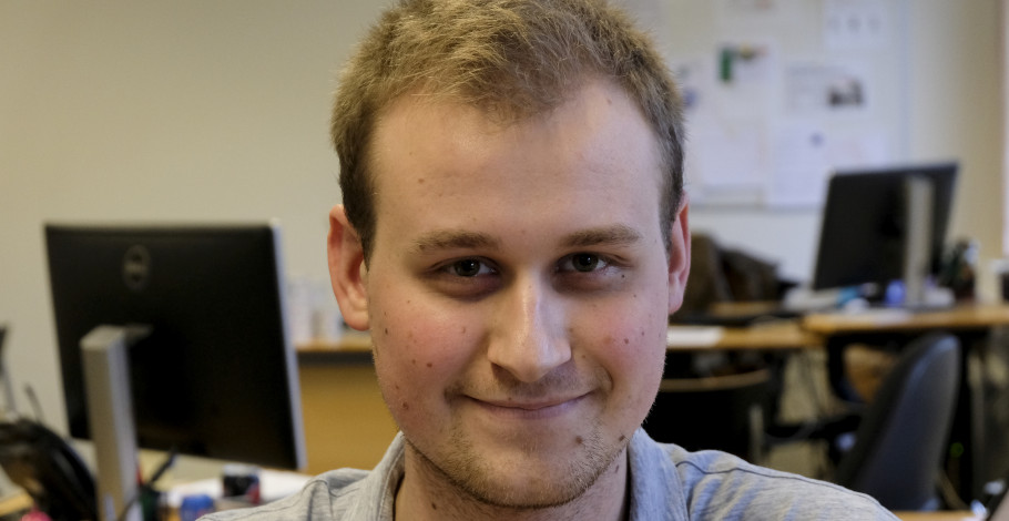 Kristoffer Wilhardt kan godt lide at hjælpe andre med at flytte sig og komme videre.