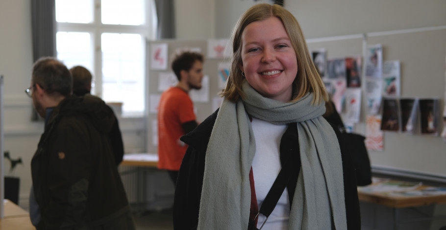 Sofie, besøgende til Åbent hus på grafisk kommunikation